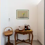 Luxury - Colosseo 10 Min